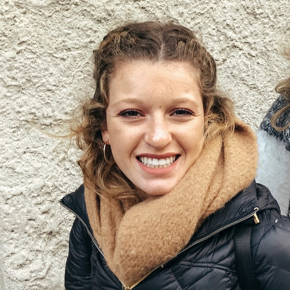 Meet your Posher, Lily